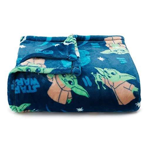 Baby Yoda Mandalorian Super Soft Oversized Plush Throw Blanket