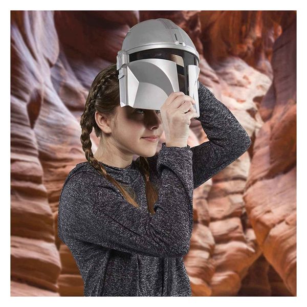 Mandalorian Electronic Mask with Phrases & SFX - Kids Roleplay Toy